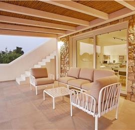 4 bedroom villa with pool, Castellammare del Golfo, sleeps 8-10